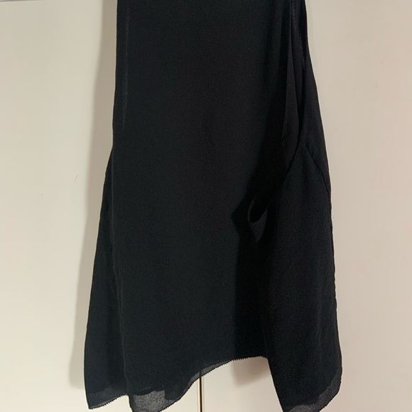 Aritzia Wilfred 100% silk tank. - Picture 2 of 3